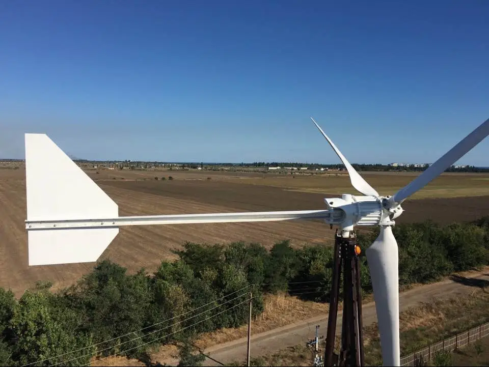 5KW rüzgar türbini enerji jeneratörü izgara veya kapalı ızgara sistemi