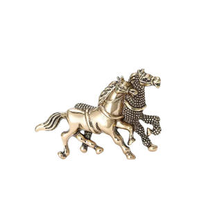 El broche de dos caballos de esmalte de aleación de moda europea y americana más vendido transfronterizo de Yunlv es un <span class=keywords><strong>Broo</strong></span> versátil para ropa de hombre - Product Image 5