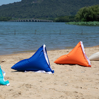 Fauteuil de plage triangulaire moderne en tissu, facile à transporter, avec housse amovible et rangement pratique