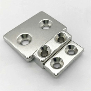 Carré de gros magnétique fort avec trou aimant de bloc fraisé magnétique fort - Product Image 2