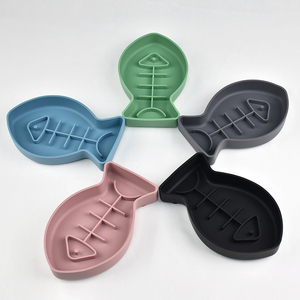 Tazón de Silicona para Perros con Logotipo Personalizado, Libre de BPA, Base de Succión Antideslizante, Comedero para Mascotas - Product Image 1