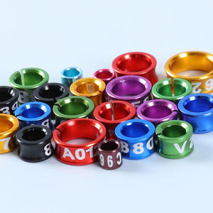 Anneau <span class=keywords><strong>de</strong></span> jambe d'entraînement en aluminium durable multicolore Anneau <span class=keywords><strong>de</strong></span> fournitures pour oiseaux <span class=keywords><strong>de</strong></span> qualité - Product Image 1