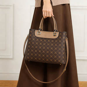 Sac fourre-tout haut de gamme grande capacité à imprimé géométrique color-block avec fermeture éclair pour femme d'âge mûr, idéal pour les trajets quotidiens - Vente en gros - Product Image 3