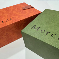Cadeau de Noël personnalisé boîte rigide magnétique emballage conception libre revêtement UV gaufrage pour impression de logo pour cadre photo affichage