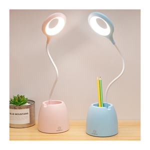 Lámpara de Mesa LED Recargable, Anti-Miopía, para Estudiantes, Dormitorio, Mesita de Noche, Plegable - Product Image 2