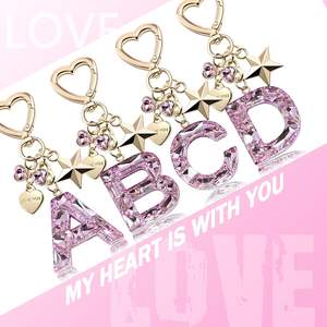 Llavero de Aleación Metálica con Letra Inicial, Mariposa y Estrella, Color Rosa y Morado, Regalo para Mujeres y Niñas, Accesorio para Bolsos y Tazas, Ideal para Aniversarios - Product Image 3