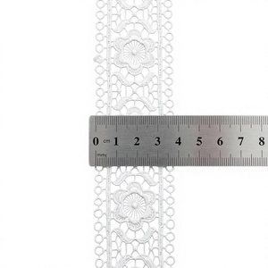 Dentelle Guipure Brodé Floral Vintage 4cm en Gros, Bordure en Tissu Polyester pour Robe Saree, Couture, Décoration Maison, DIY - Product Image 1