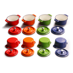 <span class=keywords><strong>Cocotte</strong></span> <span class=keywords><strong>en</strong></span> <span class=keywords><strong>fonte</strong></span> minimaliste personnalisée avec revêtement émaillé, écologique, style français - Product Image 4