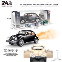 Voiture télécommandée 2,4 GHz avec fonction de pulvérisation, 7 canaux, lumières et sons, portes ouvrables, rechargeable par USB, pour enfants et adultes