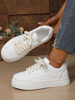 Zapatillas de plataforma onduladas para mujer con logo personalizado OEM ODM, cordones gruesos de cuero PU, estilo casual y lindas para uso diario.