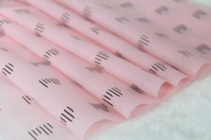 Bao bì giấy tùy chỉnh với logo vàng 17gsm cho quần áo - Product Image 6