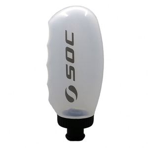 Échantillon gratuit – Nouvelle bouteille d'eau de sport promotionnelle en plastique de 128 oz, style personnalisé, grande capacité, pour la gym - Product Image 1