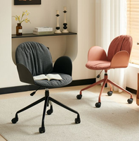 Chaise de salle à manger pivotante moderne pour femme avec structure métallique, petite taille, coussin durable pour chambre à coucher