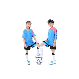 Maillot de football style italien personnalisé respirant 100 % polyester imprimé par transfert thermique Noms et numéros d'équipe Kit d'entraînement - Product Image 3