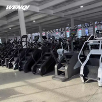 Escaladora de Calidad Profesional con Peldaños Giratorios, Monitor de Ritmo Cardíaco, Pantalla Digital y Estructura Resistente para Ejercicio Aeróbico