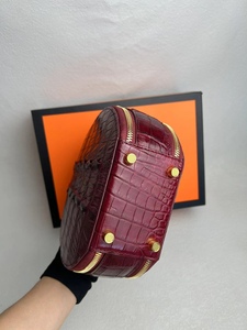 Sac à bandoulière pour femme en cuir véritable personnalisable, doublure en cuir de crocodile 100%, fermeture éclair, sangle réglable, design portable et tendance - Product Image 6