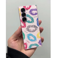 Para iPhone 17 Pro Max 15, Funda Trasera 3D Transparente con Relieve, Adhesivo Trasero con Patrón de Beso Romántico, Protector de Teléfono, Plotter de Corte Ilimitado