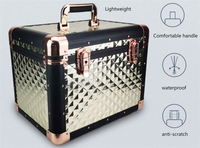 Boîte de toilettage pour chevaux en aluminium de luxe personnalisable avec un design durable, léger et imperméable pour le rangement des produits d'équitation