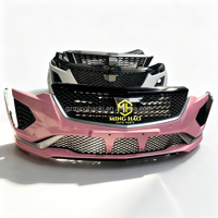 Los kits de carrocería para los parachoques delantero y trasero del Cadillac CT5 incluyen los faros, los faros antiniebla, el capó del motor y los paneles de las puertas.