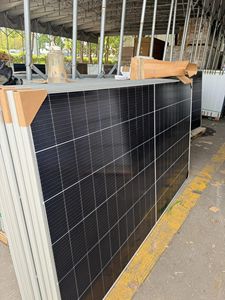 Panneau <span class=keywords><strong>solaire</strong></span> 555W bifacial double vitrage avec cadre de 30 mm pour climat difficile - Product Image 4