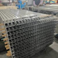 Kit de montage au sol pour panneau solaire PV Zn-Al-Mg Structure de montage au sol en acier enduit Support de structure solaire au sol