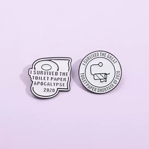 Necesidades diarias creativas Modelado de alfileres de solapa de metal Cinta métrica personalizada Compra a granel Pin de esmalte suave duro Papel higiénico - Product Image 2