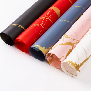 Papel de embalaje plástico impermeable con diseño de mármol, el más vendido, para ramos de flores, regalos, arte floral, floristerías, manualidades DIY - Product Image 2