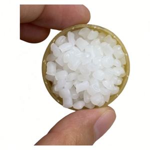 Polypropylène de matière première pour le granule de résine soufflé par fonte de tissu pp - Product Image 1