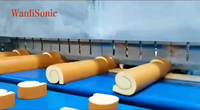 Machine à découper les gâteaux roulés suisses à ultrasons Wanli, coupeuse continue pour gâteaux éponge