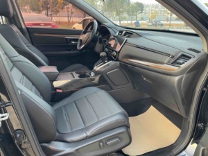 Honda <span class=keywords><strong>CR</strong></span>-<span class=keywords><strong>V</strong></span> <span class=keywords><strong>2017</strong></span> 240TURBO a Due Ruote Motrici, Edizione Fashion, 1.5T CVT, Trazione Anteriore, SUV Compatto Usato a Benzina - Product Image 3