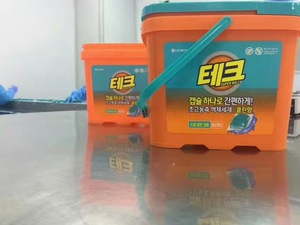 Woolite Clean & Soins Pacs, Détergent À Lessive Standard et les Laveuses HE - Product Image 3