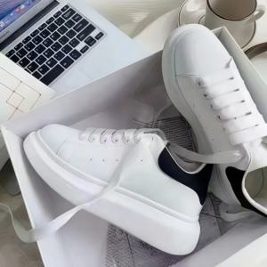 Chaussures Décontractées de Luxe pour Hommes, Baskets à Semelle Épaisse de Haute Qualité, Chaussures de Marche Respirantes et Légères pour Femmes - Product Image 3