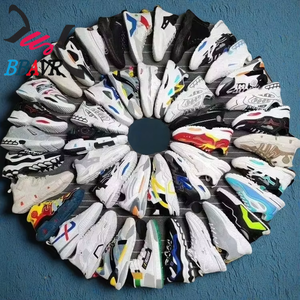 Vente en gros de ballots de chaussures de marque d'occasion de haute qualité en vrac, styles variés pour femmes et hommes, stock de vêtements - Product Image 6