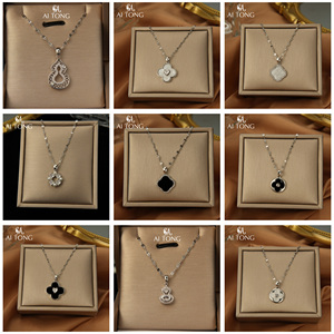 Nuevo Collar de Acero Inoxidable Chapado en Oro de 14K con Trébol de Cuatro Hojas, Cobre, Circonita y Perla, Estilo Elegante, Joyería de Moda para Uso Diario - Product Image 1