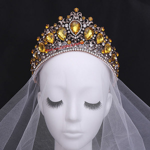 Vente en gros <span class=keywords><strong>de</strong></span> bijoux <span class=keywords><strong>de</strong></span> cheveux <span class=keywords><strong>de</strong></span> mariage à design mixte <span class=keywords><strong>prix</strong></span> bon marché pour les couronnes <span class=keywords><strong>de</strong></span> strass et les diadèmes <span class=keywords><strong>de</strong></span> <span class=keywords><strong>couronne</strong></span> en métal cristal en vrac - Product Image 4
