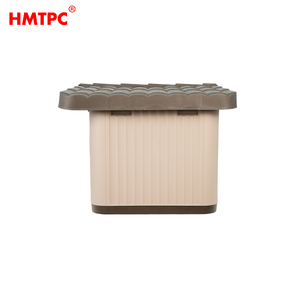 Outdoor-Kunststoff-Hundehütte mit öffnungsfähiger Tür, belüftetem Design, wasserdichtem Dach, erhöhtem Boden und leicht zu reinigender Hundehütte für Hunde - Product Image 1