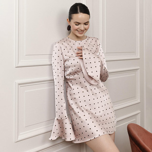 Robe mini moulante à manches longues à pois style européen-américain, col rond, avec lien à nouer, superposition transparente, tenue décontractée - Product Image 2
