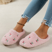 2024 personnalisé maison fruits fraise imprimé en peluche pantoufles doux intérieur chaud chambre doux fourrure pantoufles pour l'hiver et le printemps