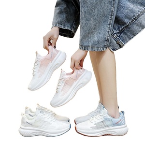 Zapatillas Unisex al por Mayor <span class=keywords><strong>para</strong></span> Exportación, con Suelas Gruesas, Modernas, <span class=keywords><strong>para</strong></span> Correr, Casuales, Transpirables, <span class=keywords><strong>para</strong></span> Primavera, Otoño e Invierno - Product Image 1