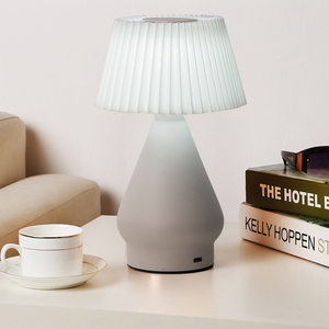 Nouvelle lampe de bureau rechargeable simple et compacte, éclairage décoratif pour la maison et la table de chevet, abat-jour en tissu, charge USB Type-C, sans fil, sur batterie - Product Image 3