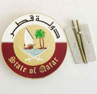 Métal métallique or état du Qatar compagnie aérienne logo uniforme costume manteau col poche broche badge broche broches badges broches
