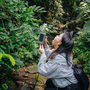 2025 USB phí tín hiệu Đỏ bừng Đèn Ngoài Trời ngân hàng điện cầm tay điện Survival lọc nước - Product Image 3