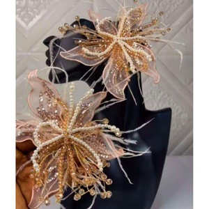 Accessoires pour cheveux <span class=keywords><strong>Betty</strong></span> en dentelle blanche pure, plumes, perles, fleurs en cristal, pince à cheveux, chaussures pour femmes, décoration artisanale et accessoires pour sacs et robes - Product Image 4