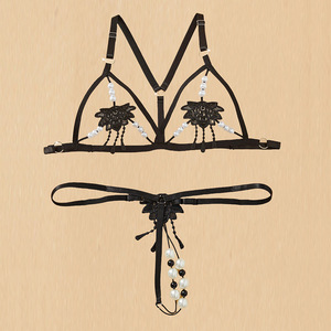 Conjunto de Lencería Sexy Ding Zhi Mei de 3 Piezas con Encaje y Cuentas, Tanga, Ropa Interior Femenina, Disfraz - Product Image 4