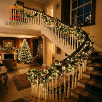 Guirlande de Noël artificielle réaliste en PE et PVC, pré-éclairée avec lumières LED RGB, étanche IP65, avec structure en fil de fer flexible pour l'extérieur