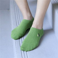 Vente en gros de chaussettes basses pour femmes, motifs personnalisés mignons, chaussettes invisibles pour l'été