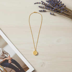 Collana in acciaio inossidabile con ciondolo a forma di lettera D da 1,9 cm, tono oro, gioielli alla moda per donna - Product Image 2
