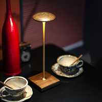 Lampe de table sans fil en bois de frêne de luxe américaine, batterie 5100 mAh, lumière LED moderne et simple à commande tactile pour chevet, bureau et salles à manger