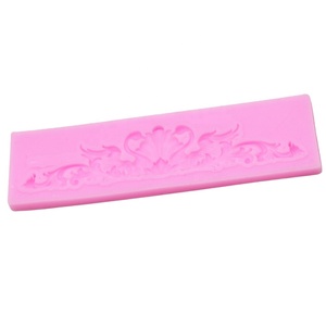 Bordure <span class=keywords><strong>en</strong></span> relief vintage Outils de décoration de gâteaux artisanaux <span class=keywords><strong>en</strong></span> <span class=keywords><strong>sucre</strong></span> Moule à fondant <span class=keywords><strong>en</strong></span> silicone Moule à pâte à gomme <span class=keywords><strong>en</strong></span> métal durable - Product Image 3