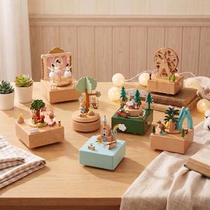Jouets en bois Orff pour bébé : clochettes, hochets à agripper, instruments d'éveil musical et apaisant pour la petite enfance, lot de 6 pièces en boîte colorée - Product Image 3